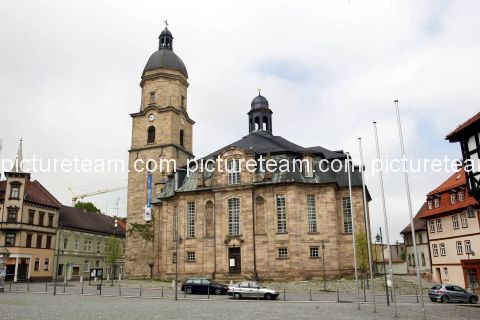 Barockkirche und Rathaus in Waltershausen